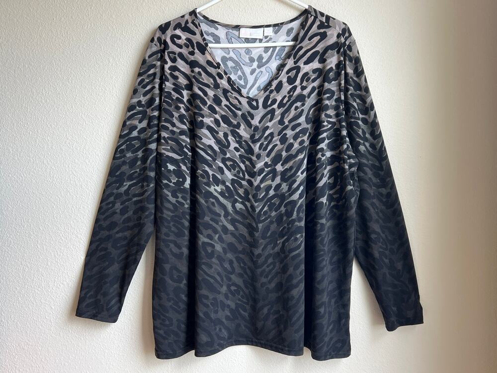 Belle by Kim Gravel Ombre Animal Print Knit V-Neck Blouse Top 1X